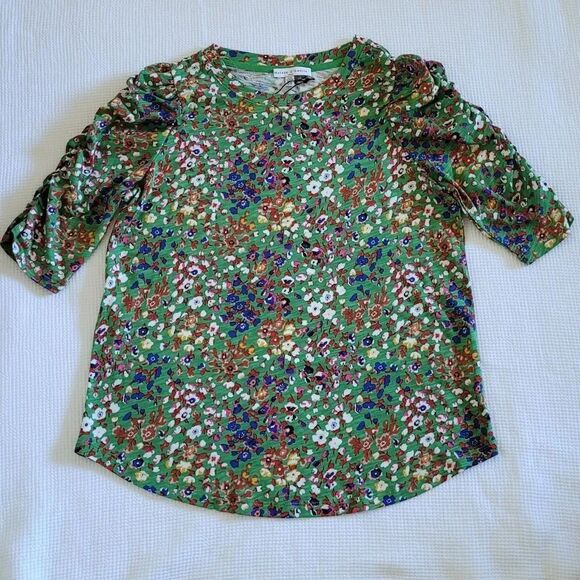 Maison D' Amelie Tops - Maison d' Amelie Floral💐 Top - NWT